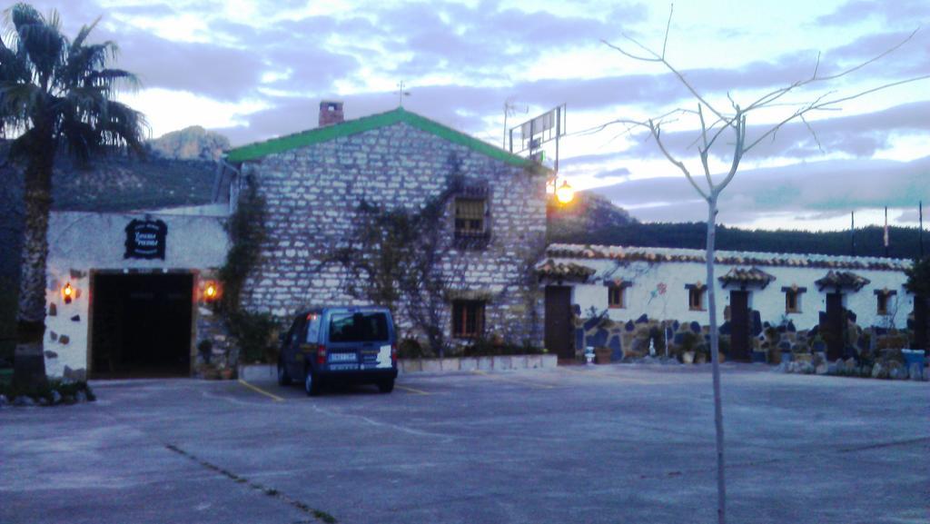 Alojamiento Rural La Caseria De Piedra Restaurante Jaén Eksteriør bilde