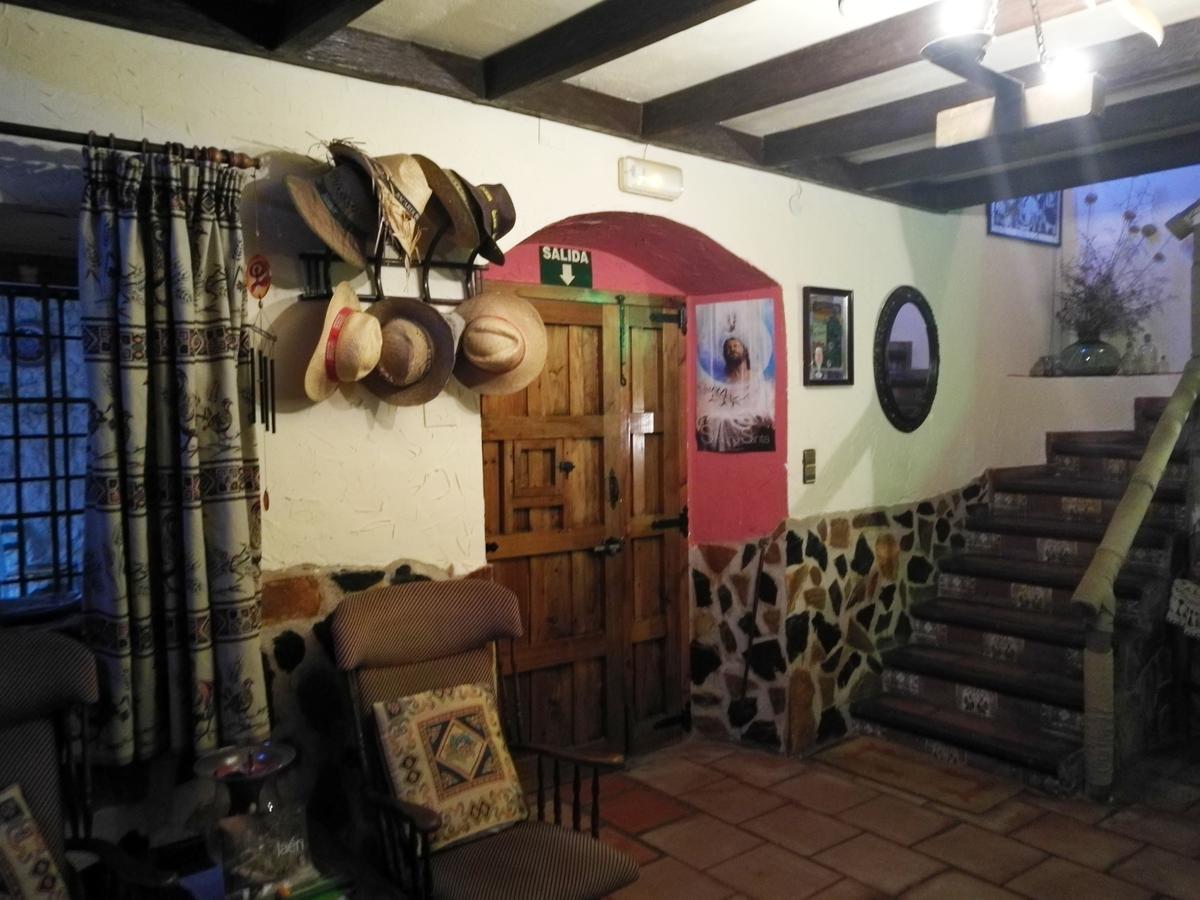 Alojamiento Rural La Caseria De Piedra Restaurante Jaén Eksteriør bilde